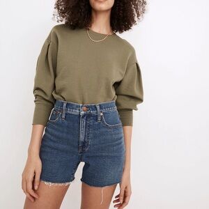 High-Rise Denim Shorts in Auckland Wash